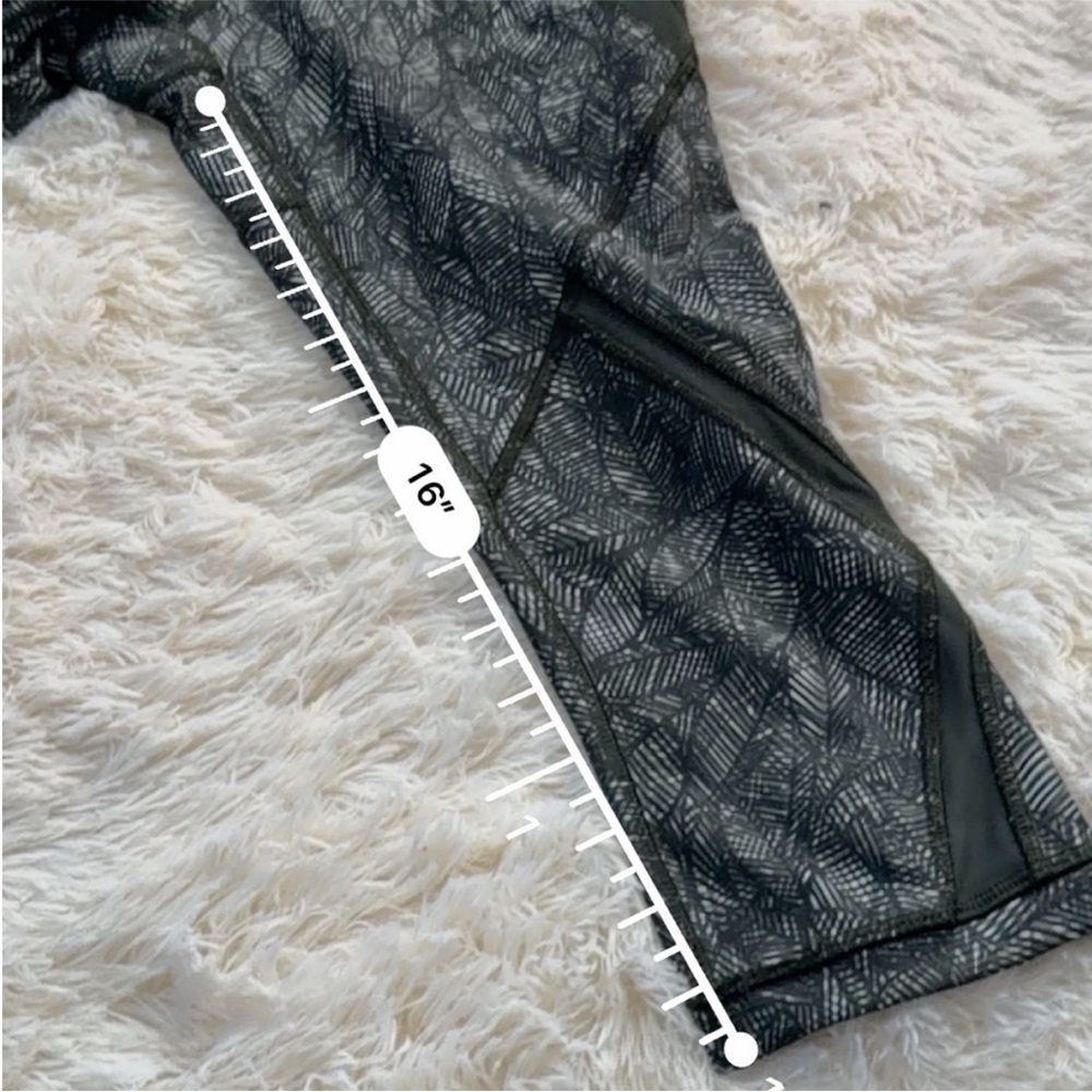 Lululemon Cool To Street Crop Jazzy White Gator Green - Picture 6 of 6